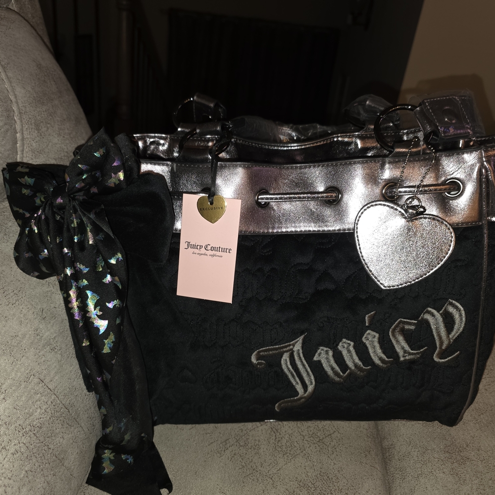 Juicy Couture Black and Gun Metal Silver Daydreamer